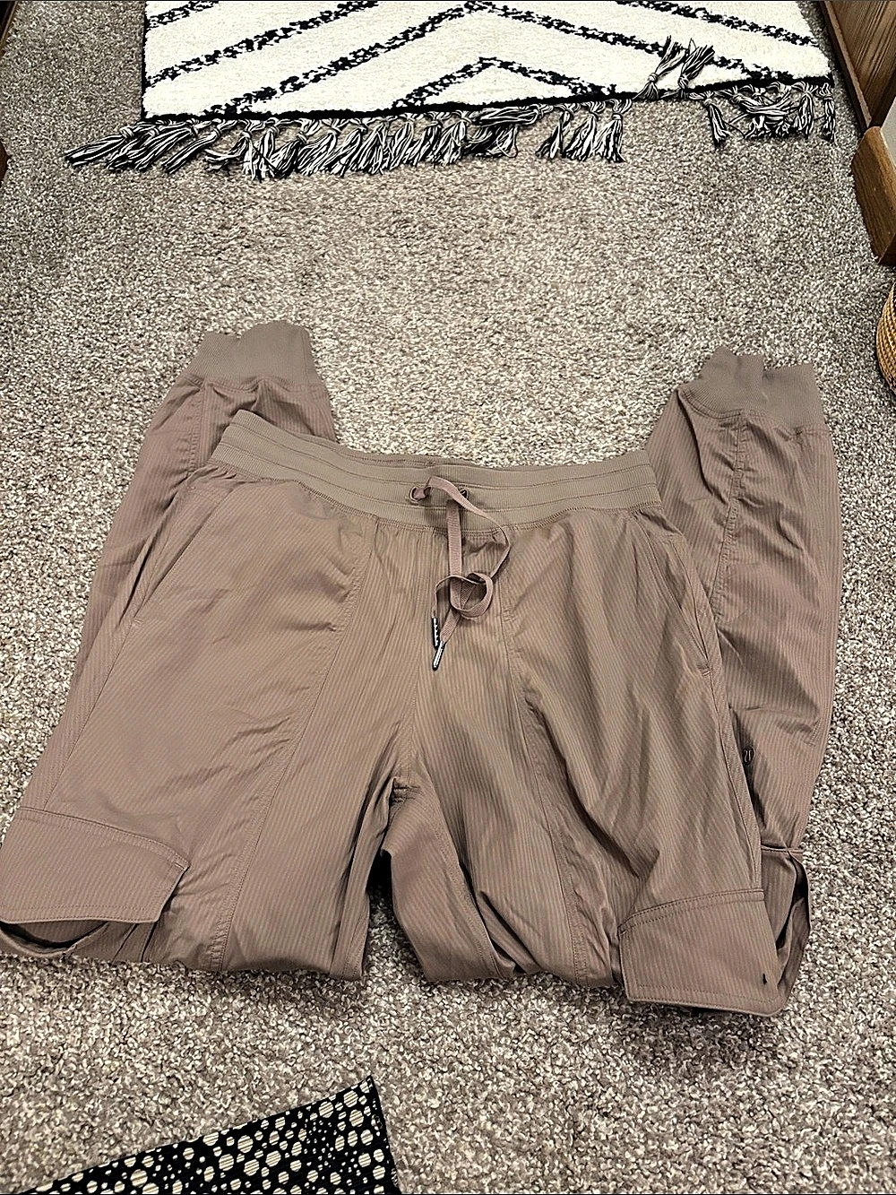 lululemon cargo joggers